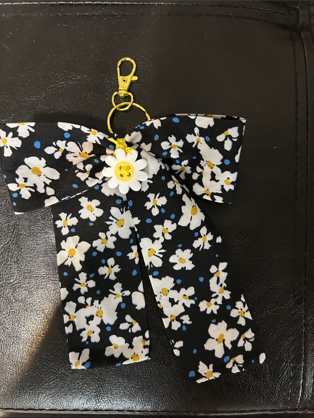 Handmade by my mom Floral Bow Keychain Charm - Black with White & Yellow Flowers
